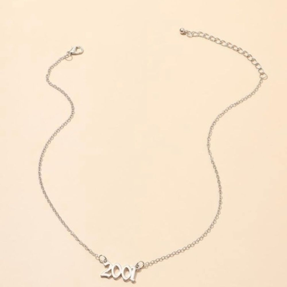 3/$30 🤍 Established “2001” Necklace